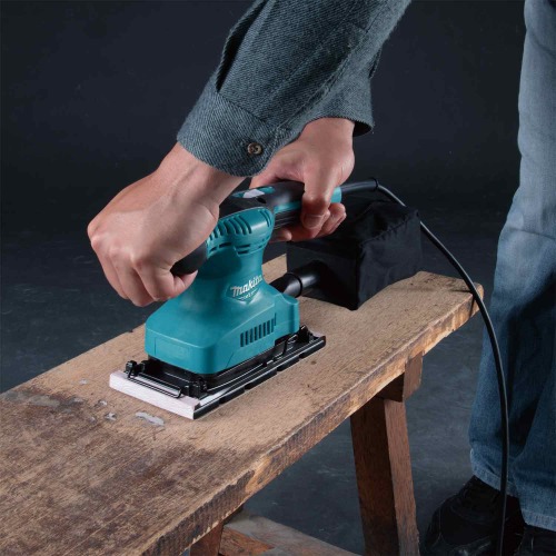 Lixadeira orbital 190 watts 92 x 185 mm com coletor de p� - M9203B  110V