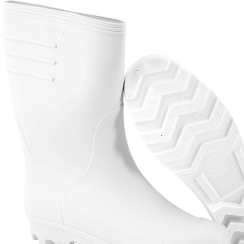 Bota de PVC branca cano m�dio sem forro