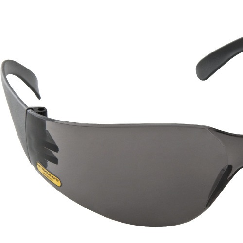 �culos de seguran�a antiemba�ante fum� -  Malt�s