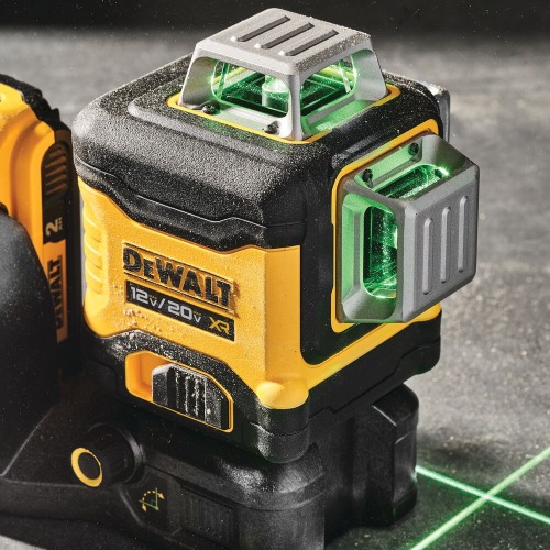 Nível a laser verde 12V/20V 360° 3 linhas 70m Sem Bateria - DCLE34030GB Nível a laser verde 12V/20V 360° 3 linhas 70m Sem Bateria - DCLE34030GB