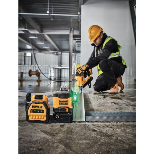 Nível a laser verde 12V/20V 360° 3 linhas 70m Sem Bateria - DCLE34030GB Nível a laser verde 12V/20V 360° 3 linhas 70m Sem Bateria - DCLE34030GB