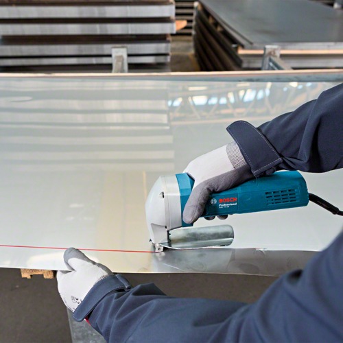 Tesoura faca 750 watts para cortes retos e curvos em aço - GSC 75-16 220V Tesoura faca 750 watts para cortes retos e curvos em aço - GSC 75-16 220V