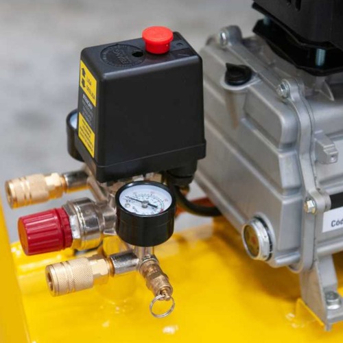 Compressor de ar 7,3 pés 50 litros 2 hp - MCV50 220V Compressor de ar 7,3 pés 50 litros 2 hp - MCV50 220V