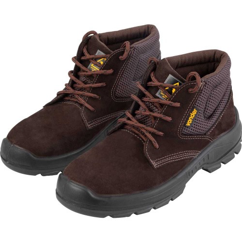 Botina em couro nobuck com cadar�o sem biqueira