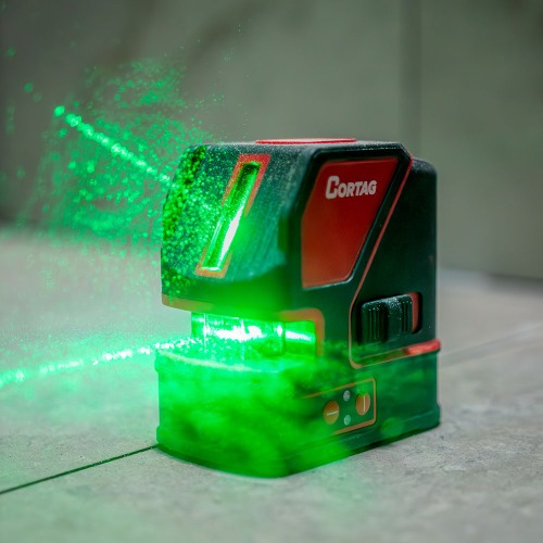 Nível a laser verde pendular 2 linhas a bateria 20 m com maleta - NLC 818 110V/220V Nível a laser verde pendular 2 linhas a bateria 20 m com maleta - NLC 818 110V/220V