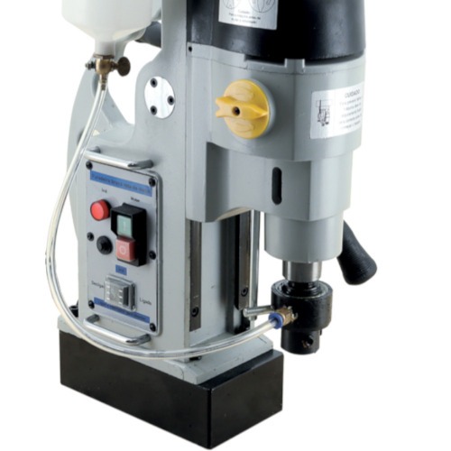 Furadeira com base magn�tica 1.500 watts rota��o 600 rpm 14938 - RZ-FBM50M2  220V