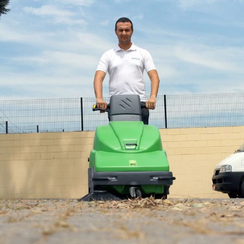 Varredeira de piso a bateria com sucção - 505-ET 220V Varredeira de piso a bateria com sucção - 505-ET 220V