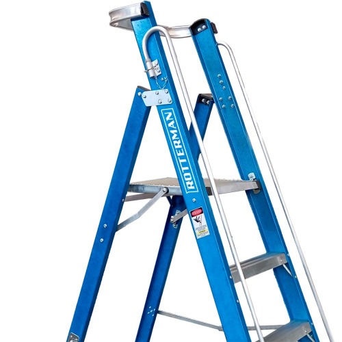 Escada plataforma fibra de vidro 5 degraus 1,80 m com rodas e corrimão - PAF180 Escada plataforma fibra de vidro 5 degraus 1,80 m com rodas e corrimão - PAF180