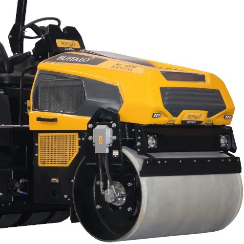 Rolo compactador vibrat�rio liso a diesel 30 hp - BF 3000
