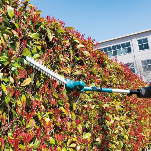 Aparador de cerca viva haste telesc�pica a bateria 18V 460 mm Sem Bateria - DUN461WZ