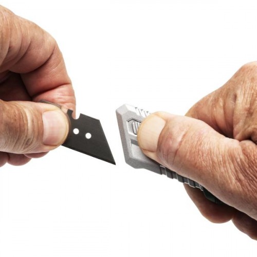 Estilete profissional dobr�vel 18 mm - ST93647