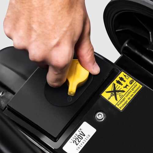 Lavadora de alta pressão 2175 libras com motor 4 polos trifásico 220V - HD 12/15-4 Super Lavadora de alta pressão 2175 libras com motor 4 polos trifásico 220V - HD 12/15-4 Super
