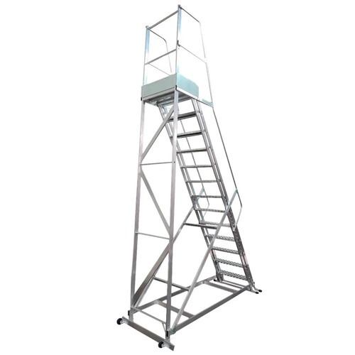 Escada plataforma de alumínio 3.75 m com 14 degraus + patamar - Escada plataforma de alumínio 3.75 m com 14 degraus + patamar -
