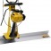 R�gua vibrat�ria com motor a gasolina 1,4 hp 2,4 metros - 60243