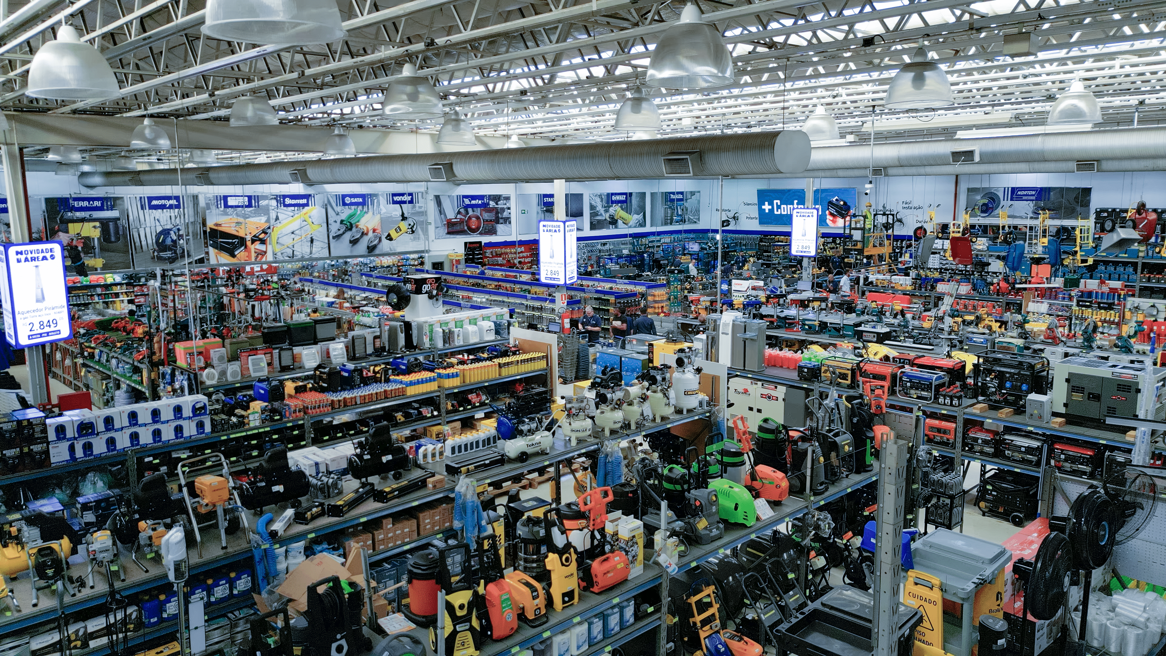 Foto da loja Dutra Máquinas na Vila Guilherme em São Paulo/SP