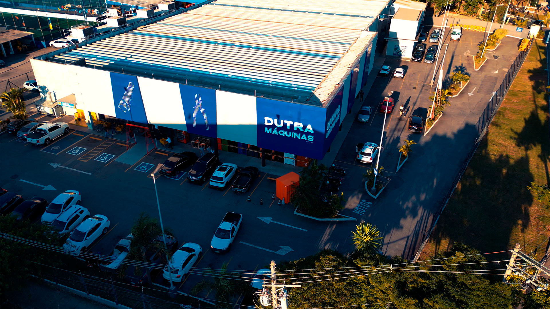 Foto da loja Dutra Máquinas na Vila Guilherme em São Paulo/SP